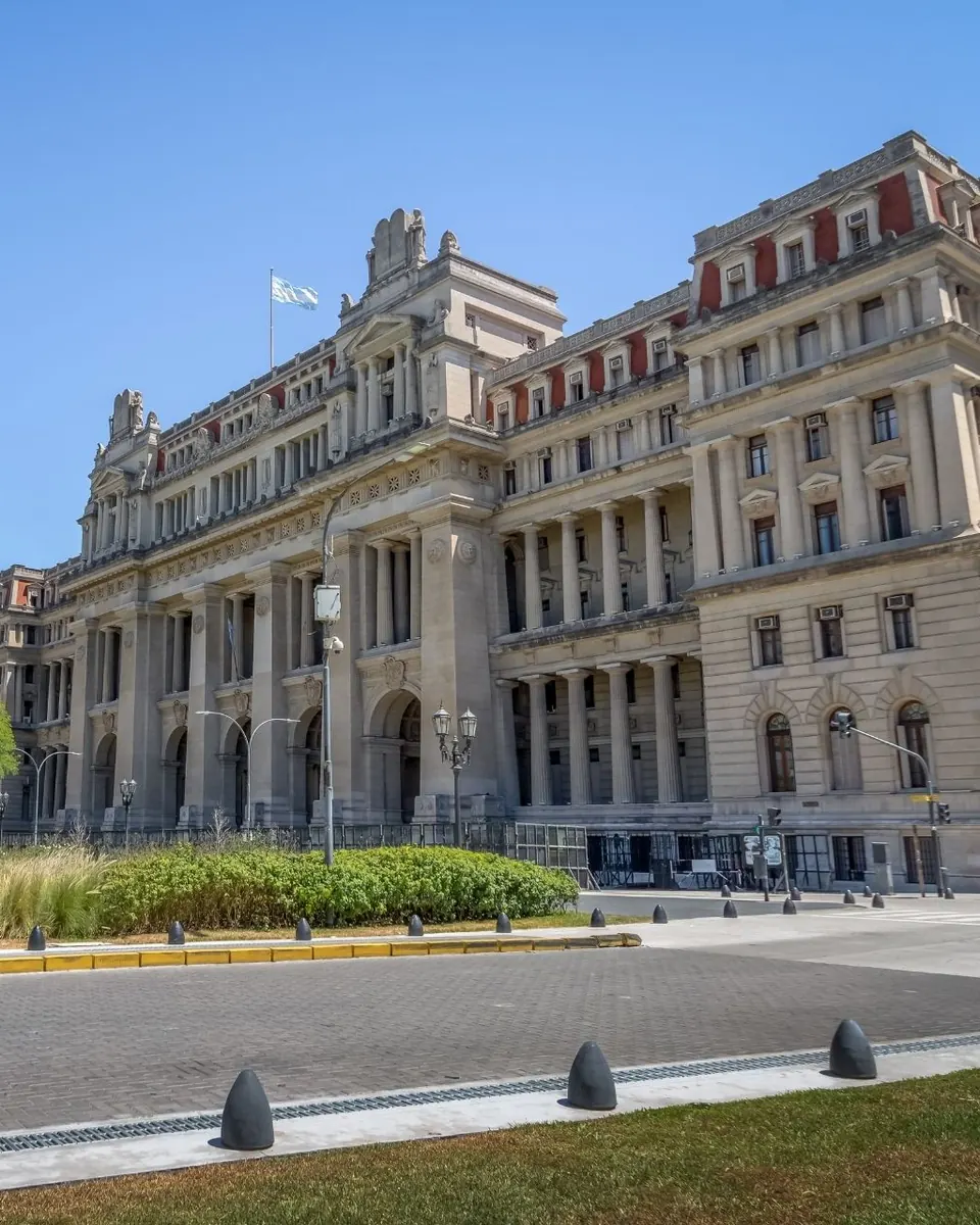Edificio de tribunales en la Ciudad de Buenos Aires